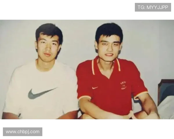 王治郅与姚明之间的竞争与排挤背后的真相与影响分析